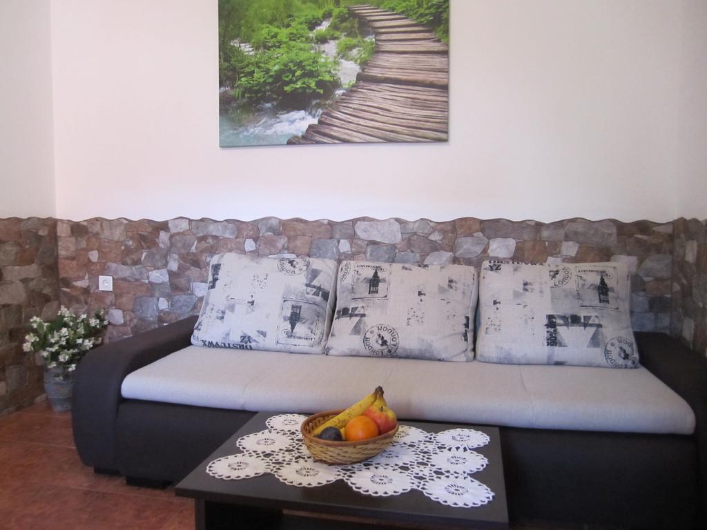 Villa Helena พูลา ภายนอก รูปภาพ